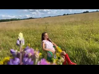 beginner pikaper managed to quickly persuade the girl to fuck in the field [russian, homemade, brazzers, porn, all sex, hd, milf, fuck]